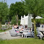 30, #hygiene #airport Eindhoven #airco #bosrijk #hiking & Biking #efteling #safaripark Шале *
