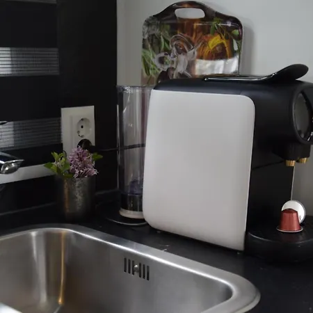 30 # Hygiene # Airport Eindhoven # Airco # Bosrijk # Hiking & Biking # Efteling # Safaripark 木屋