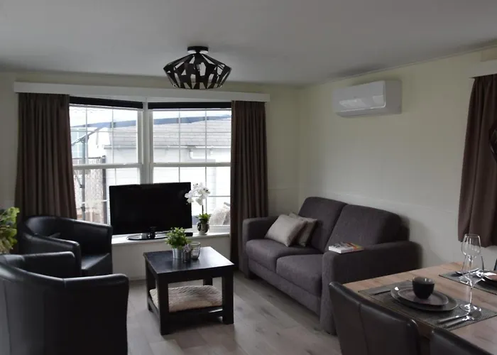 シャレー 30 # Hygiene # Airport Eindhoven # Airco # Bosrijk # Hiking & Biking # Efteling # Safaripark